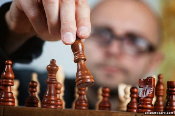 皇冠体育麻将变种玩法精讲：亚洲博彩论坛教你制胜策略